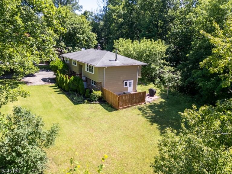 Property listing MLS 4037647 photo 3