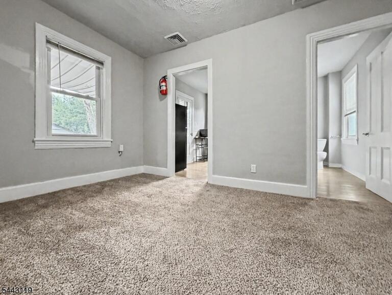 Property listing MLS 4037734 photo 9