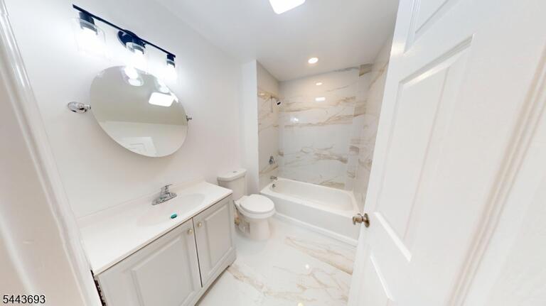 Property listing MLS 4038374 photo 13