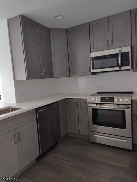 Property listing MLS 4038590 photo 8