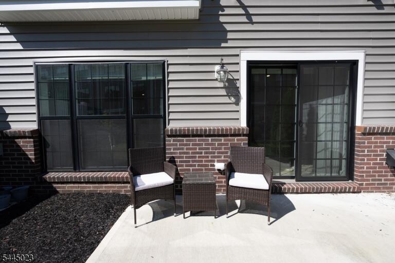 Property listing MLS 4039101 photo 3