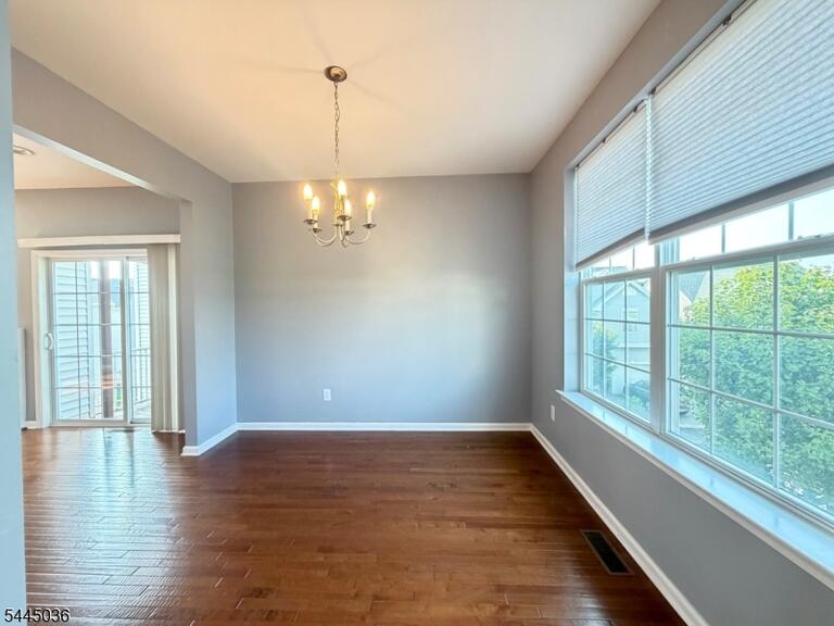 Property listing MLS 4039107 photo 12
