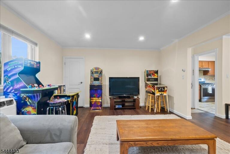 Property listing MLS 4039663 photo 4