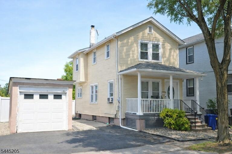 Property listing MLS 4039739 photo 1