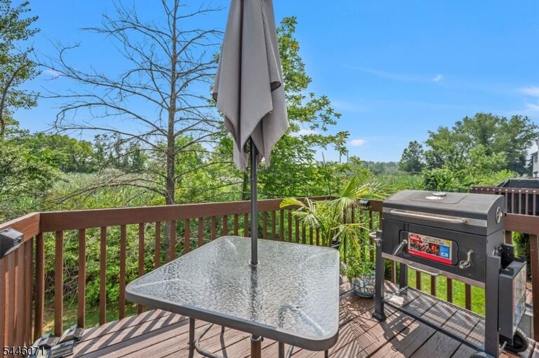 Property listing MLS 4040156 photo 24