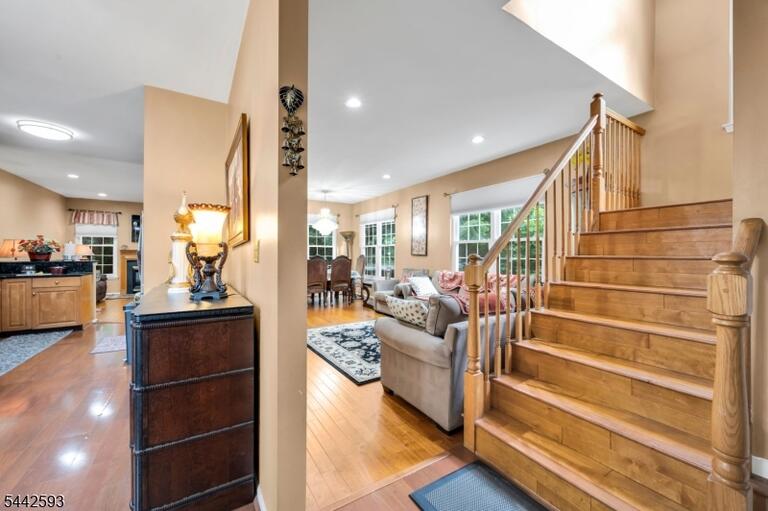 Property listing MLS 4040157 photo 11