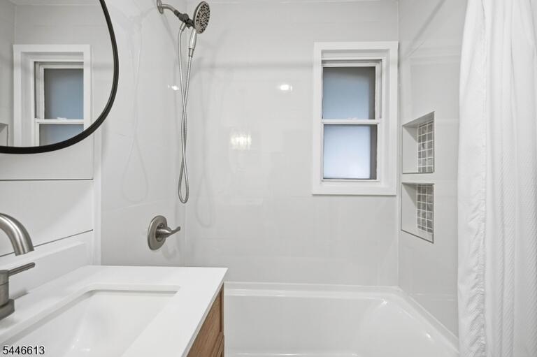 Property listing MLS 4040549 photo 17