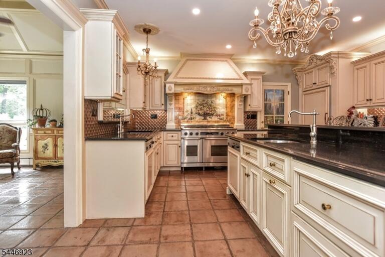 Property listing MLS 4041174 photo 13