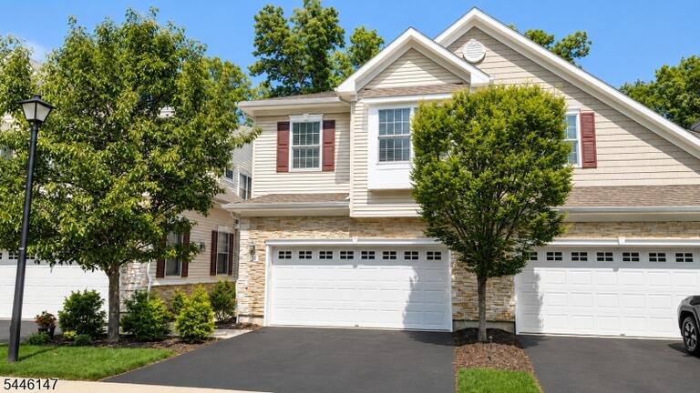 Property listing MLS 4041554 photo 1