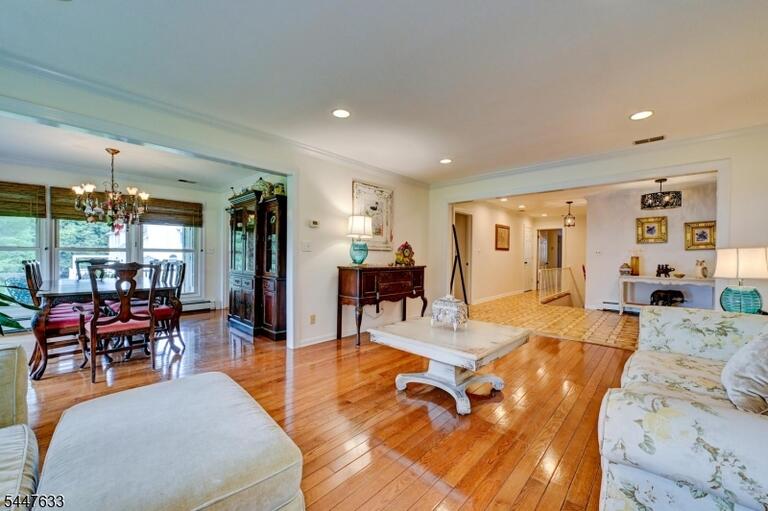 Property listing MLS 4041564 photo 11