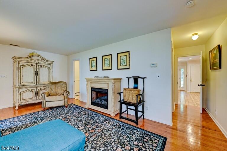 Property listing MLS 4041564 photo 13