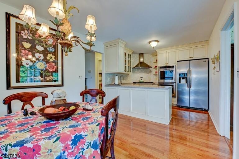 Property listing MLS 4041564 photo 17