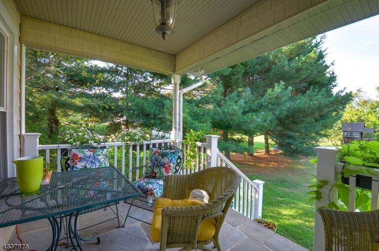 Property listing MLS 4041564 photo 33
