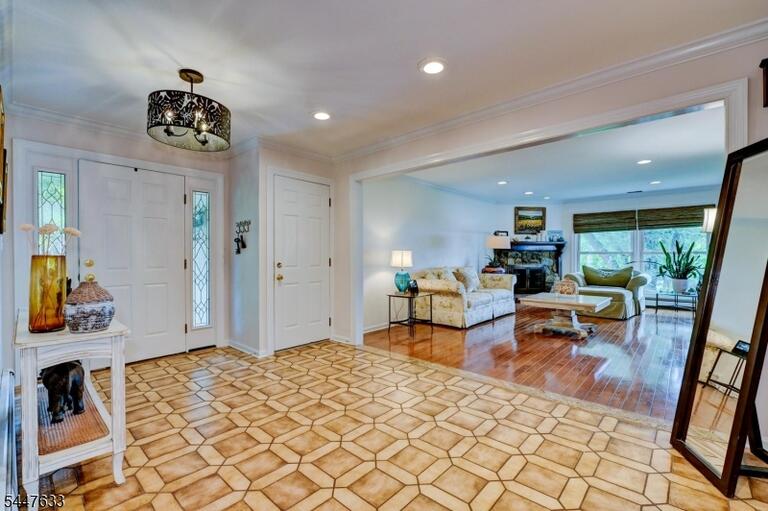 Property listing MLS 4041564 photo 5