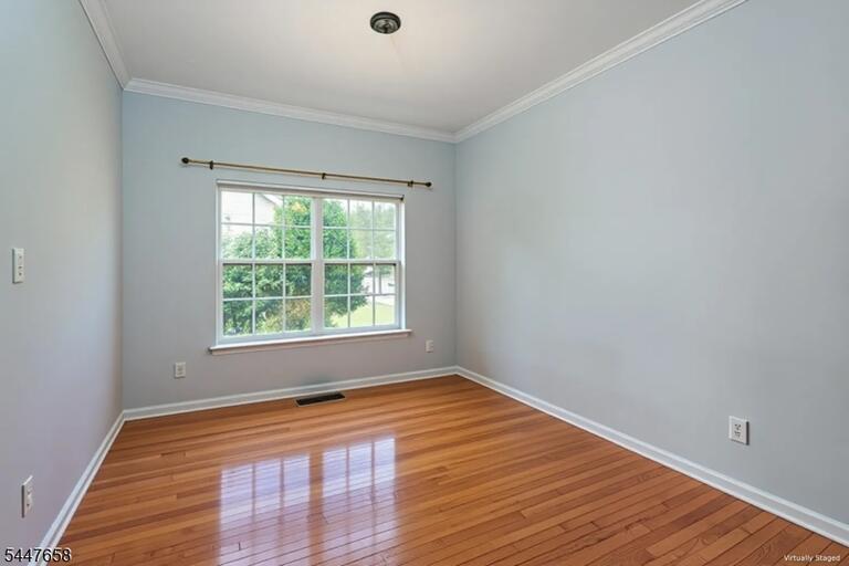 Property listing MLS 4041588 photo 11