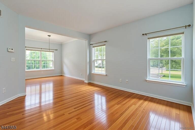 Property listing MLS 4041588 photo 9