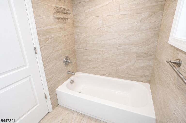 Property listing MLS 4041711 photo 22
