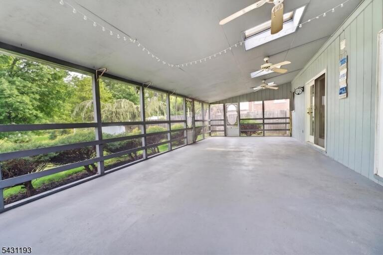 Property listing MLS 4042135 photo 5