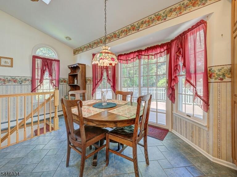 Property listing MLS 4042191 photo 12