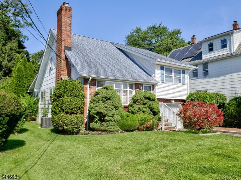 Property listing MLS 4042191 photo 2