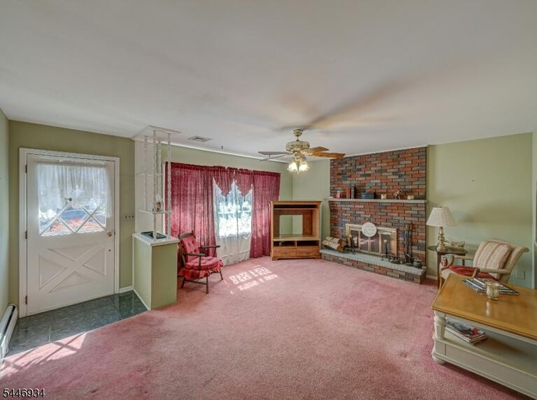 Property listing MLS 4042191 photo 4