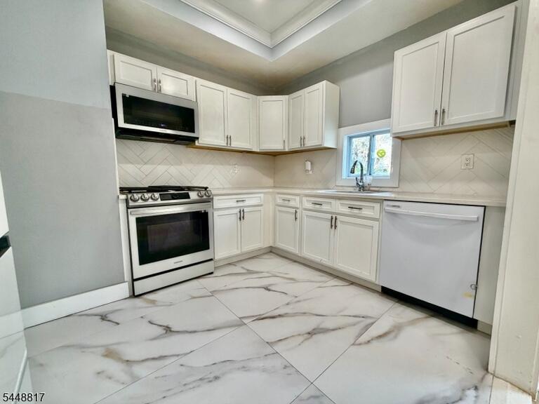 Property listing MLS 4042600 photo 6