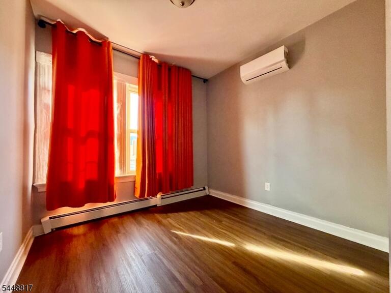 Property listing MLS 4042600 photo 9