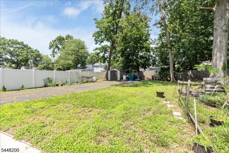 Property listing MLS 4042661 photo 28