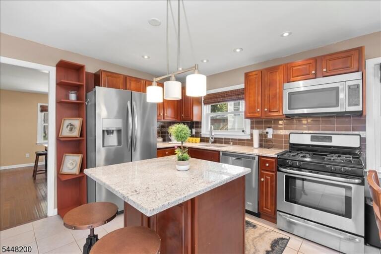 Property listing MLS 4042661 photo 9