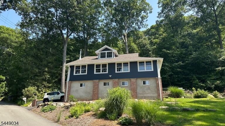 Property listing MLS 4043024 photo 1