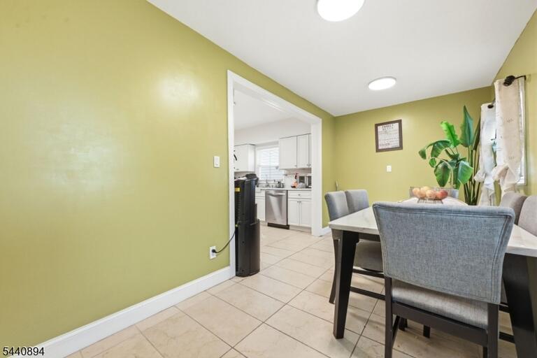 Property listing MLS 4046181 photo 12