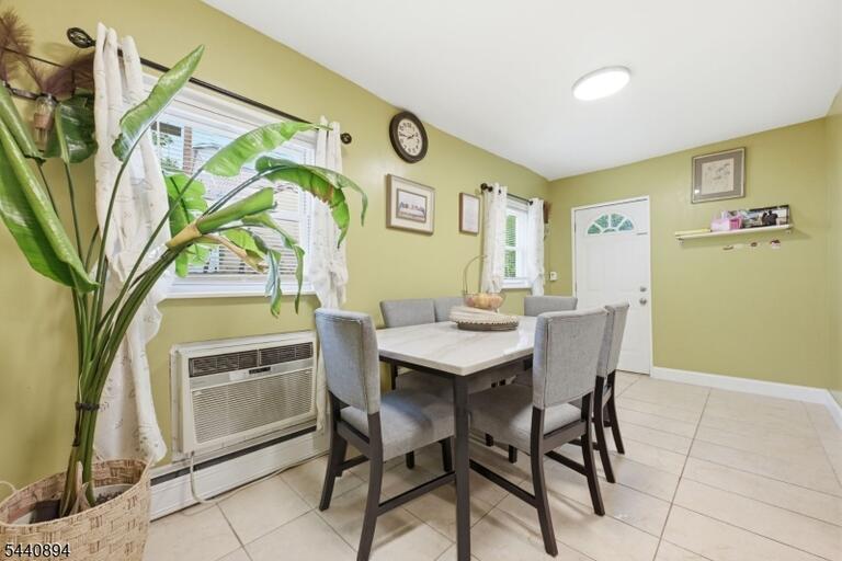 Property listing MLS 4046181 photo 13