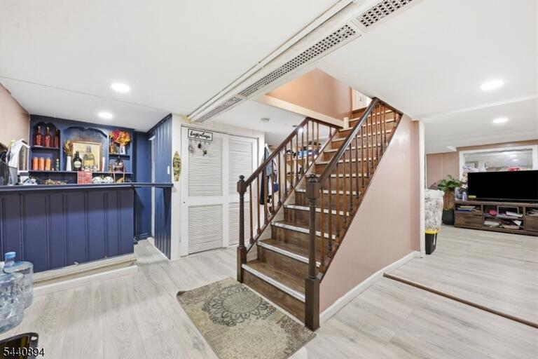 Property listing MLS 4046181 photo 14