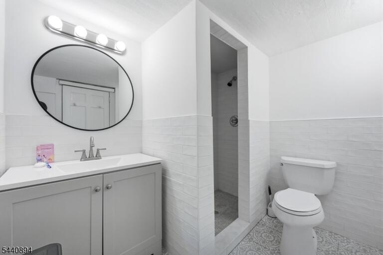 Property listing MLS 4046181 photo 23