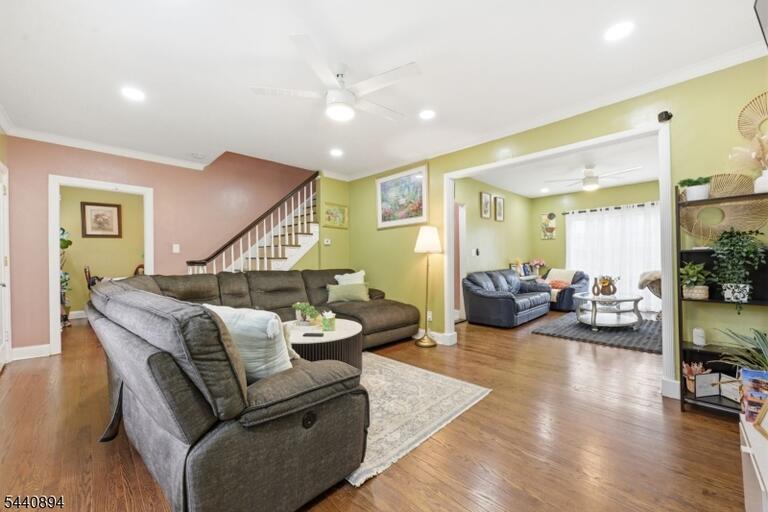 Property listing MLS 4046181 photo 3
