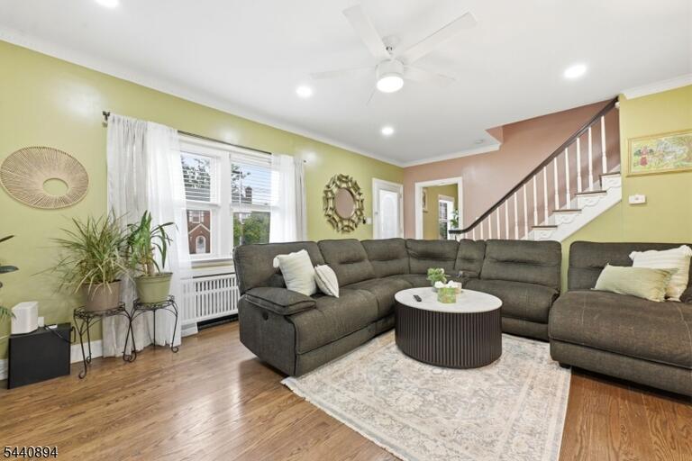 Property listing MLS 4046181 photo 4