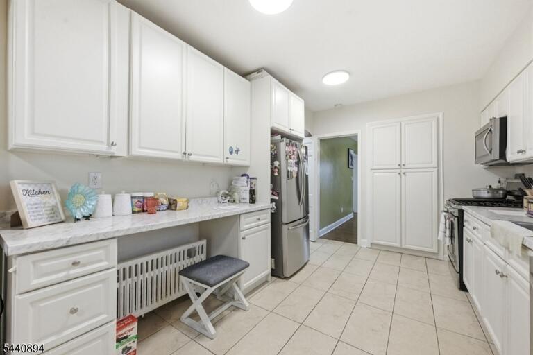 Property listing MLS 4046181 photo 8