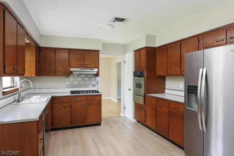 Property listing MLS 4046325 photo 11