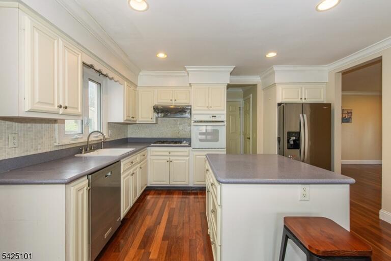 Property listing MLS 4046774 photo 14