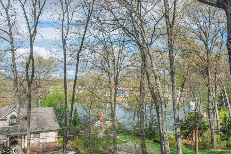 Property listing MLS 4046774 photo 2