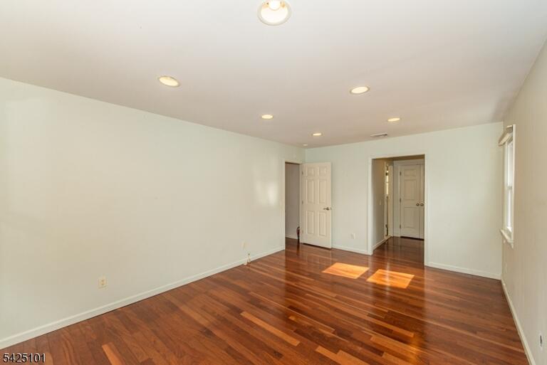 Property listing MLS 4046774 photo 25