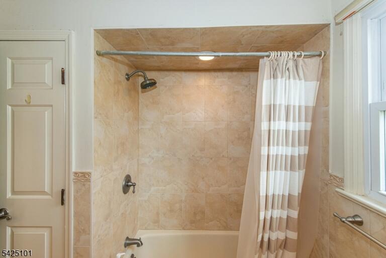 Property listing MLS 4046774 photo 33
