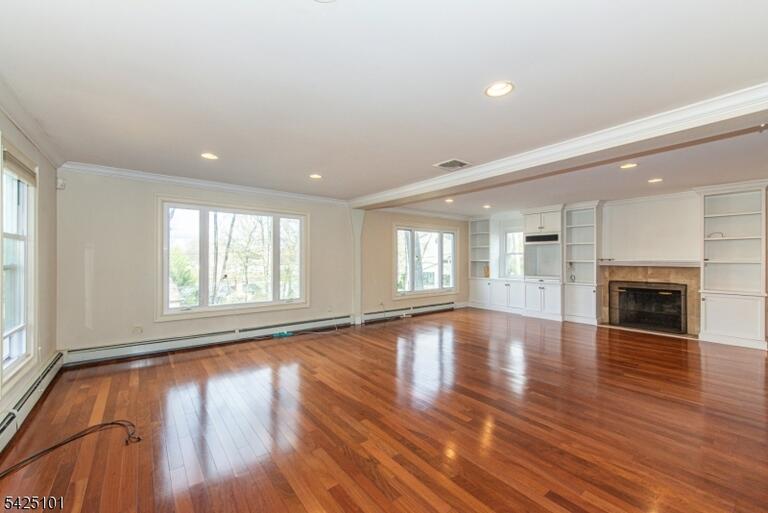 Property listing MLS 4046774 photo 5