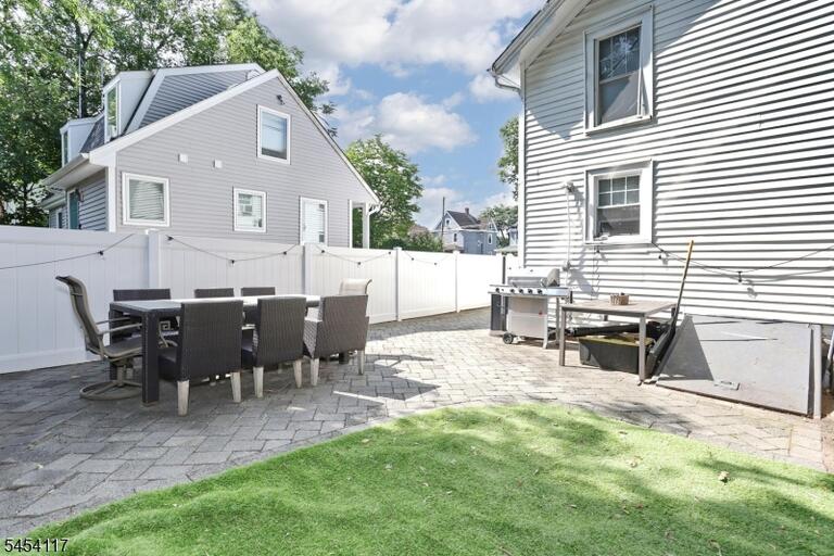 Property listing MLS 4047132 photo 25