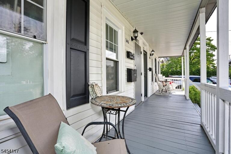 Property listing MLS 4047132 photo 3