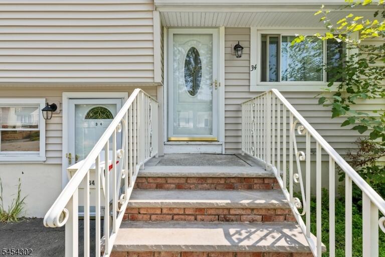 Property listing MLS 4047280 photo 5