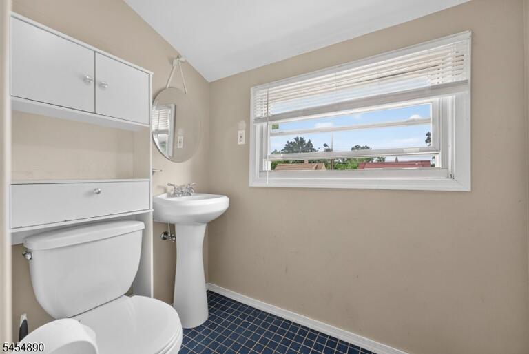 Property listing MLS 4047750 photo 12