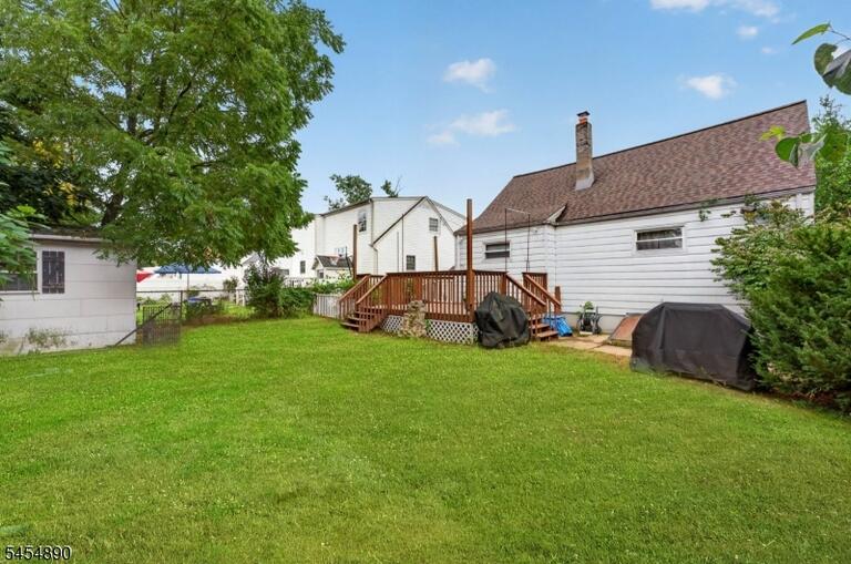 Property listing MLS 4047750 photo 16