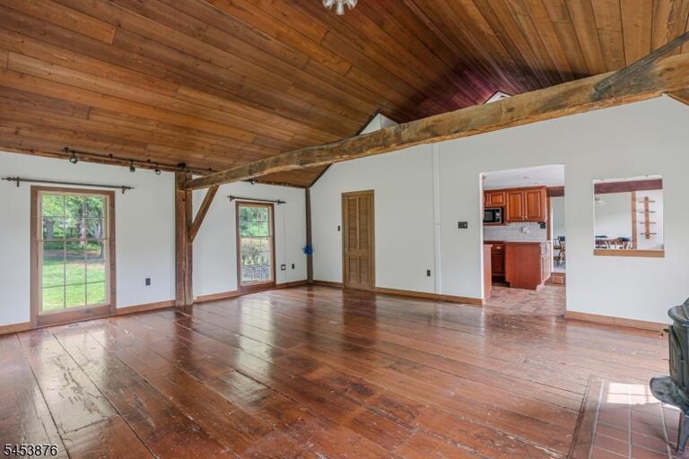 Property listing MLS 4047775 photo 10