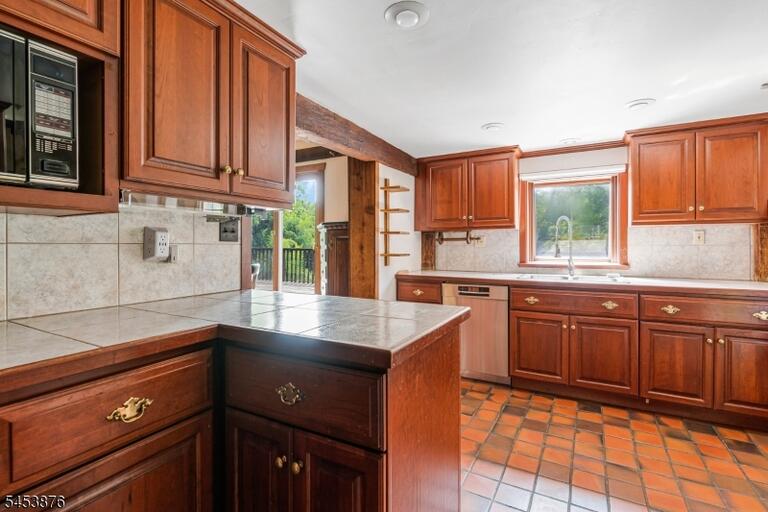 Property listing MLS 4047775 photo 11